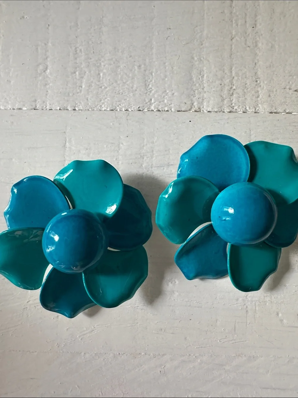 Vintage 1960’s Teal Flower Clip-On Earrings - Vibrant Blue-Green Floral Pair